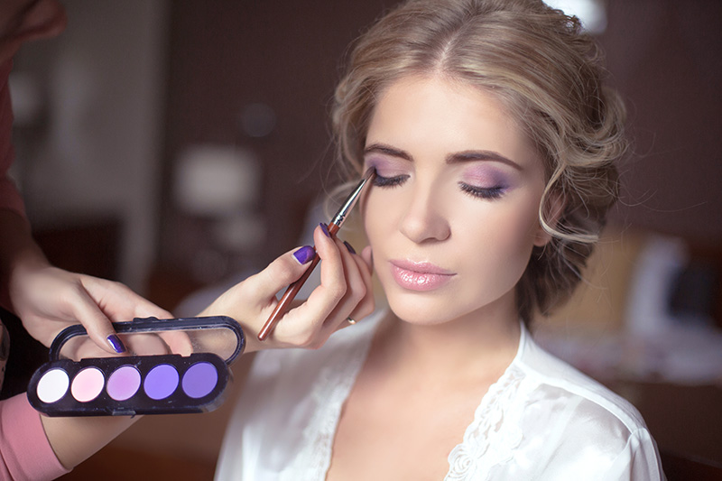 Maquilleuse professionnelle, Saint-Paul